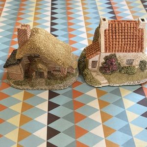 2 vintage, ceramic houses